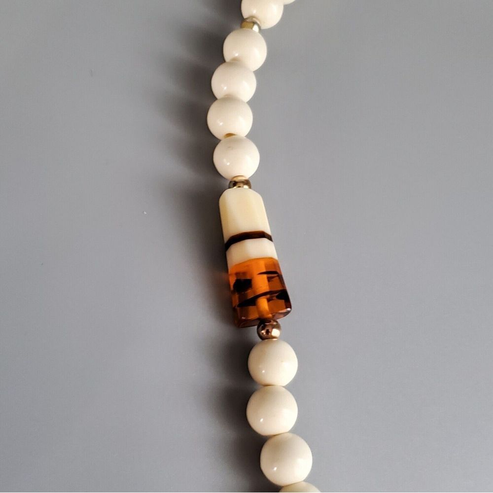 Vintage Rootbeer Lucite Beads Long Necklace 30" Inches Vintage Plastic RARE - Picture 10 of 13